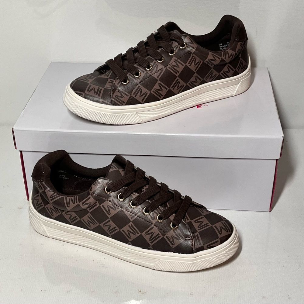 Isaac Mizrahi Live Monogram Sneaker